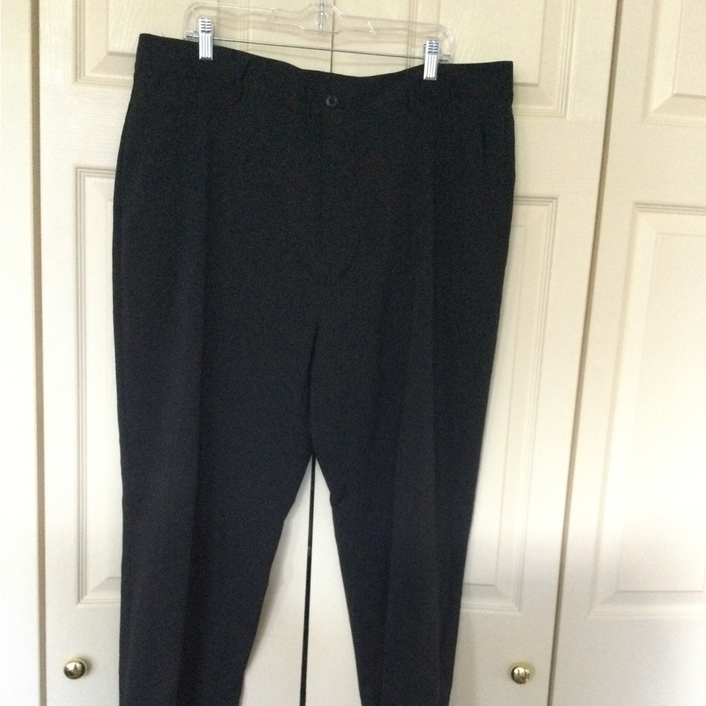 Mens Under Armour Coaches Pants in black size 40